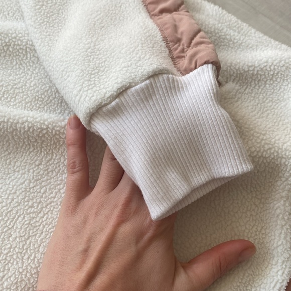 Abercrombie and Fitch pullover - Picture 5 of 5